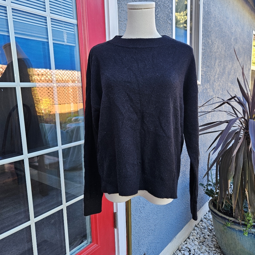 Alice And Olivia Classic Black Women's Sweater